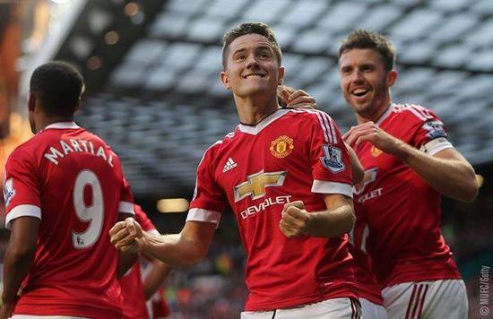 不仅对他的 不仅对他的